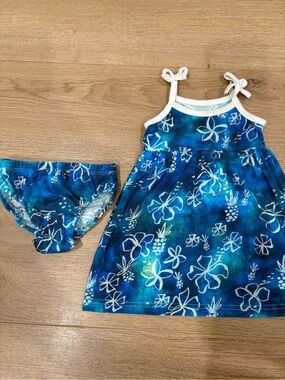 Coco moon Hawaii goldfish kiss dress